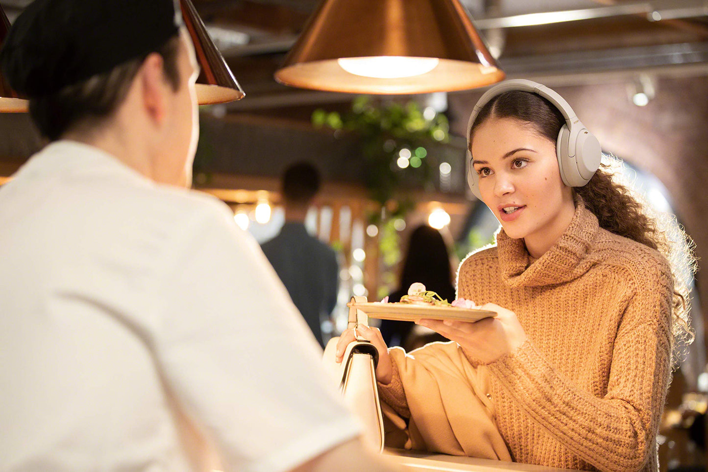 Sony WH-1000XM4 Cuffie over-ear senza filo con cancellazione del rumore, tecnologia Bluetooth, connessione multipoint, fino a 30 ore di durata della batteria e ricarica rapida, nero