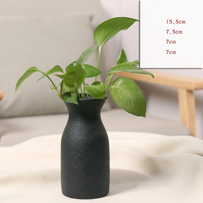 Vaso in ceramica bianca e nera
