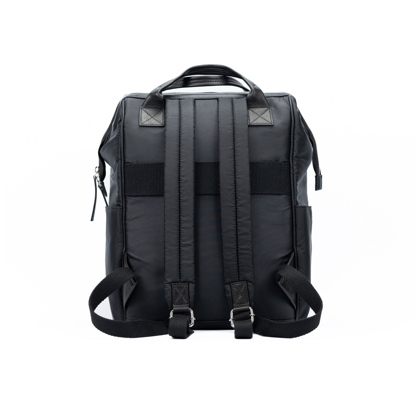 K0037AB | Wasserabweisender Rucksack aus wasserdichtem Nylon/Echtleder