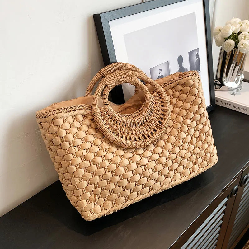 Borsa di paglia estiva a forma di luna