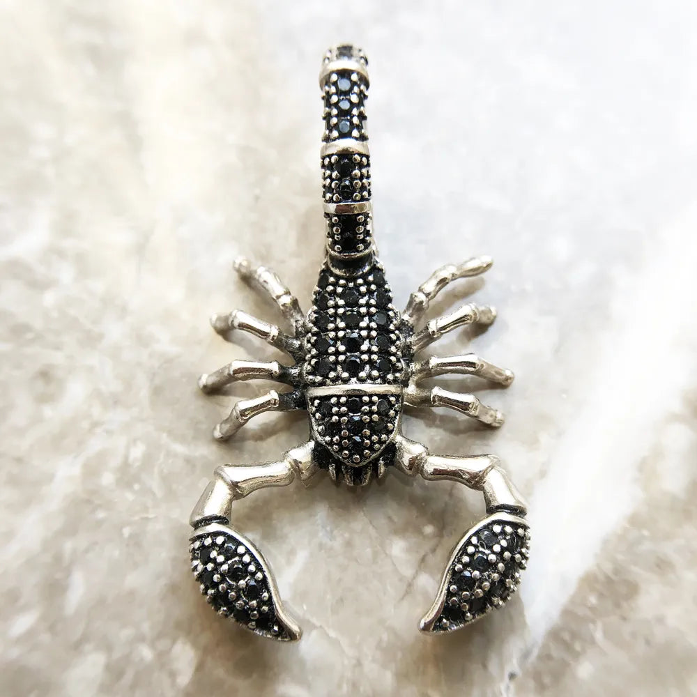 Anhänger Skorpion Nero, Brandneuer Modeschmuck aus 925er Sterlingsilber, Accessoires, Geschenk für Frauen, Rebellen und Männer