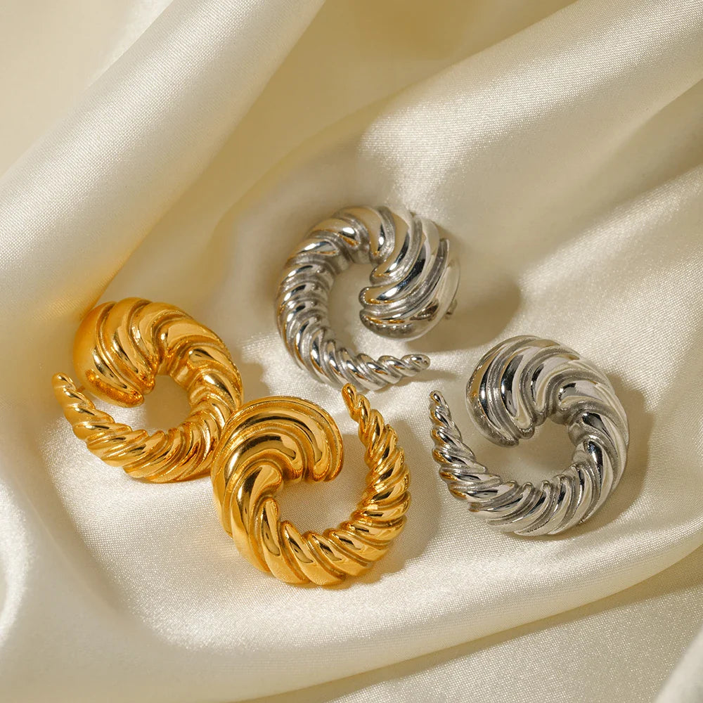 Orecchini a perno con design a spirale in acciaio inossidabile placcato 18 K