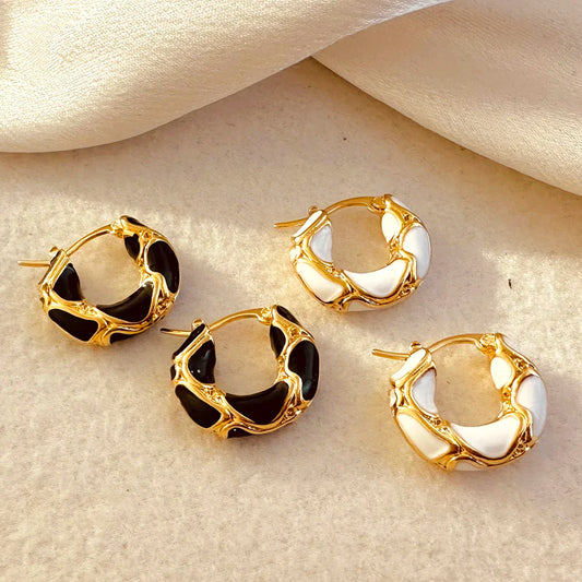 Orecchini a cerchio piccoli con fibbia placcati in oro per donna