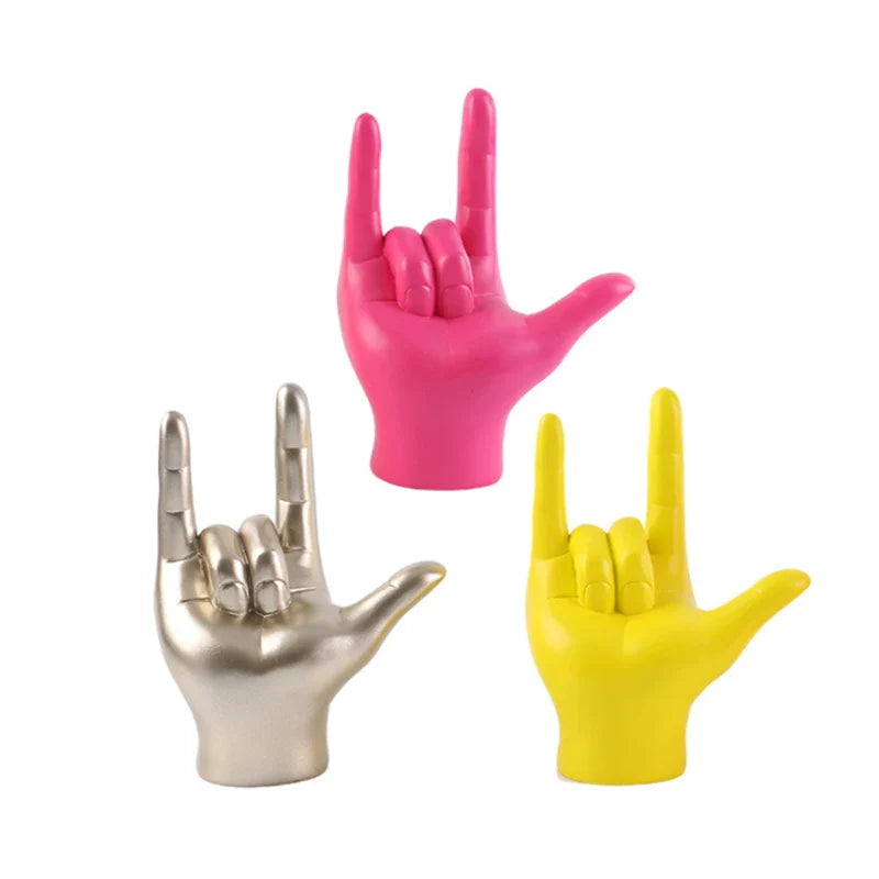 Handstatue aus Kunstharz mit der Aufschrift „I Love You“