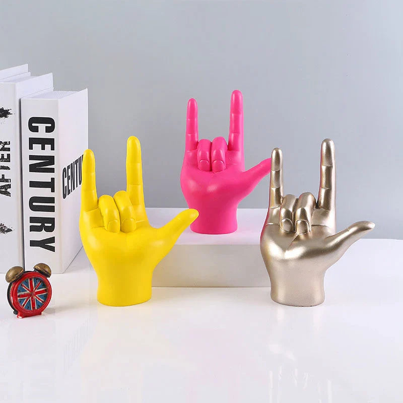 Handstatue aus Kunstharz mit der Aufschrift „I Love You“