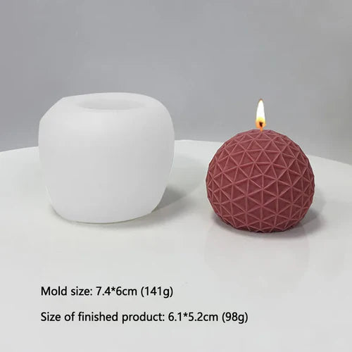 3D-Silikonkerze mit gestreifter Kugel