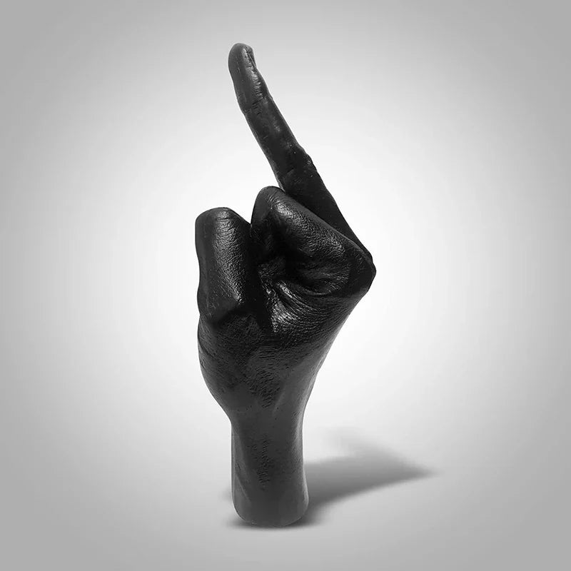 Mittelfinger-Statue, Heimdekoration