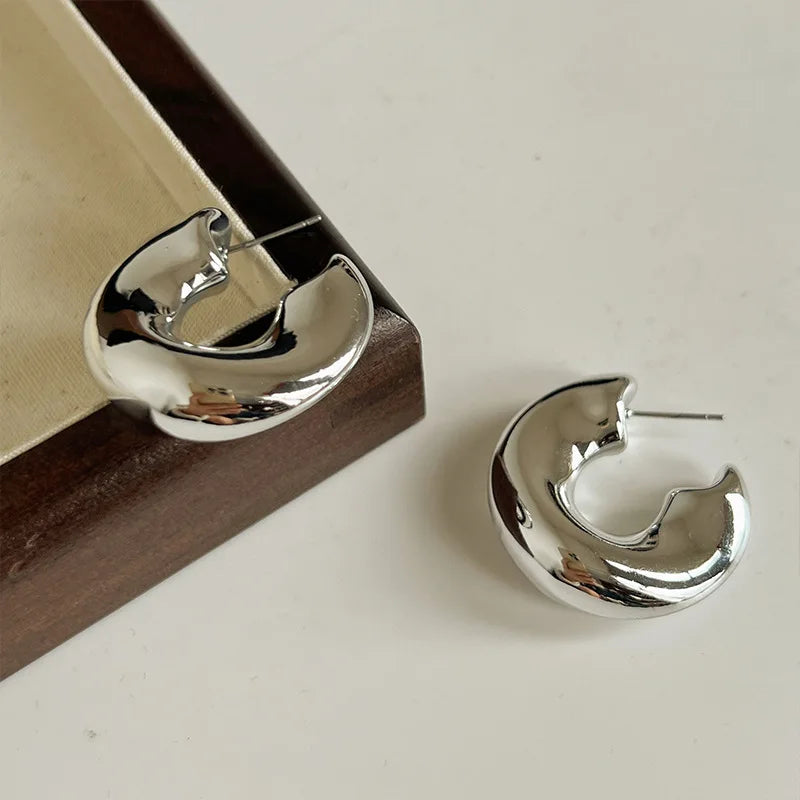 C-förmige unregelmäßige Ohrringe im europäischen und amerikanischen Stil, personalisierte Mode-Ohrstecker für Damen und Mädchen, Reise- und Hochzeitszubehör