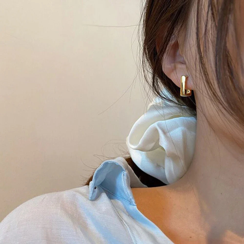 Orecchini a cerchio quadrati a forma di U per donna