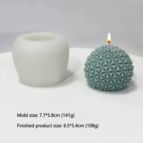3D-Silikonkerze mit gestreifter Kugel
