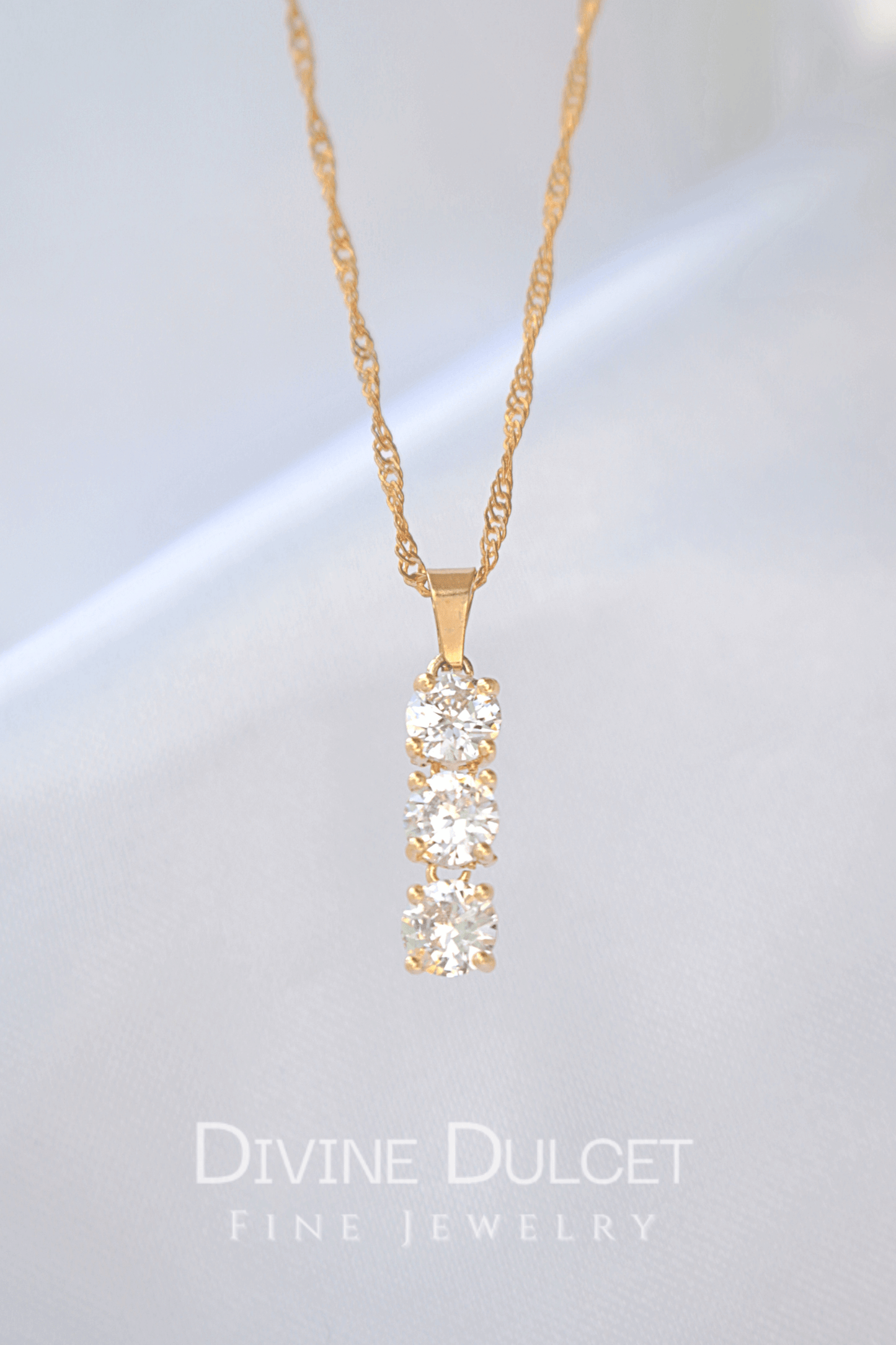 Collana con pendente in zirconia cubica da 24 carati