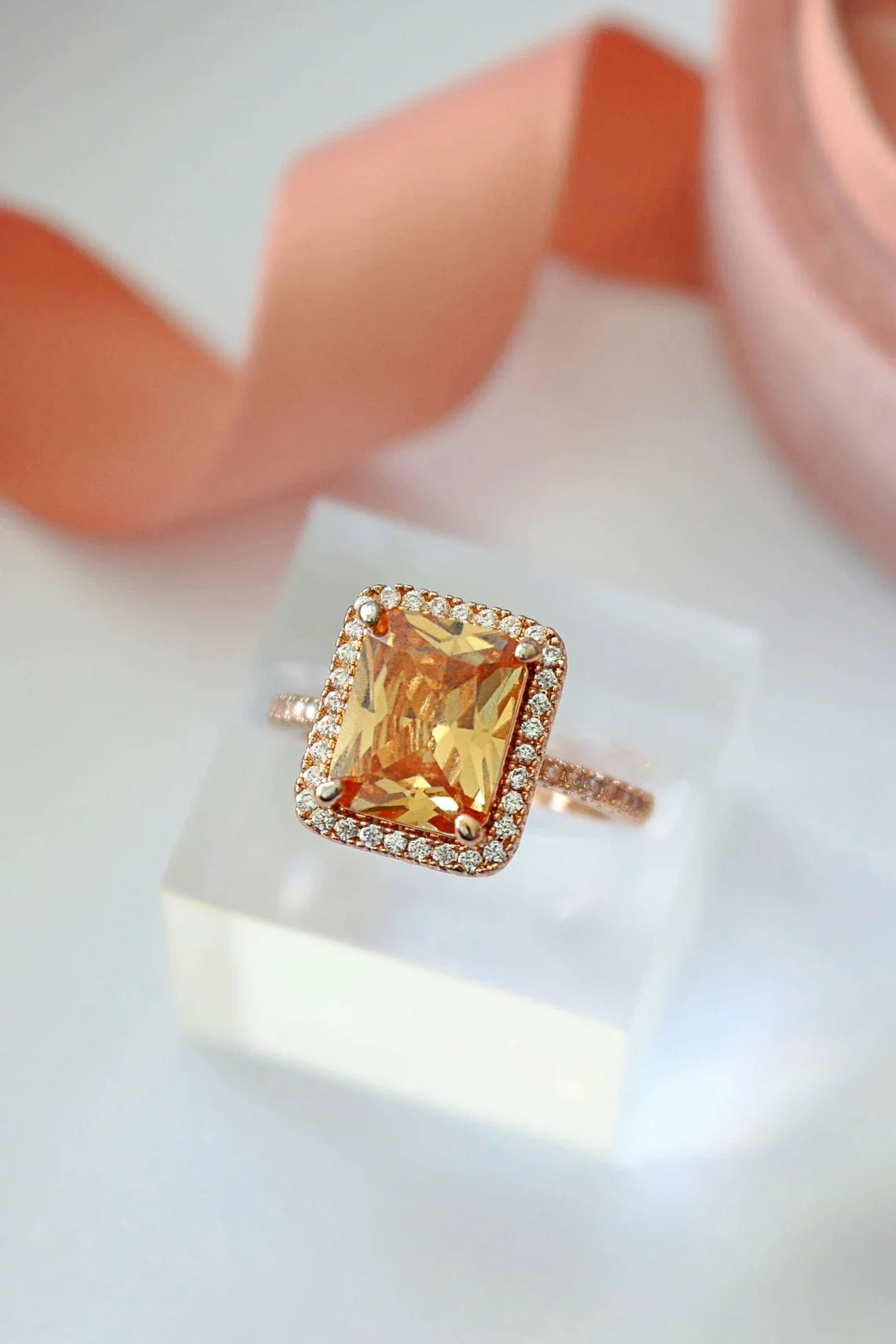 Halo-Champagner-Ring aus 18 Karat Roségold