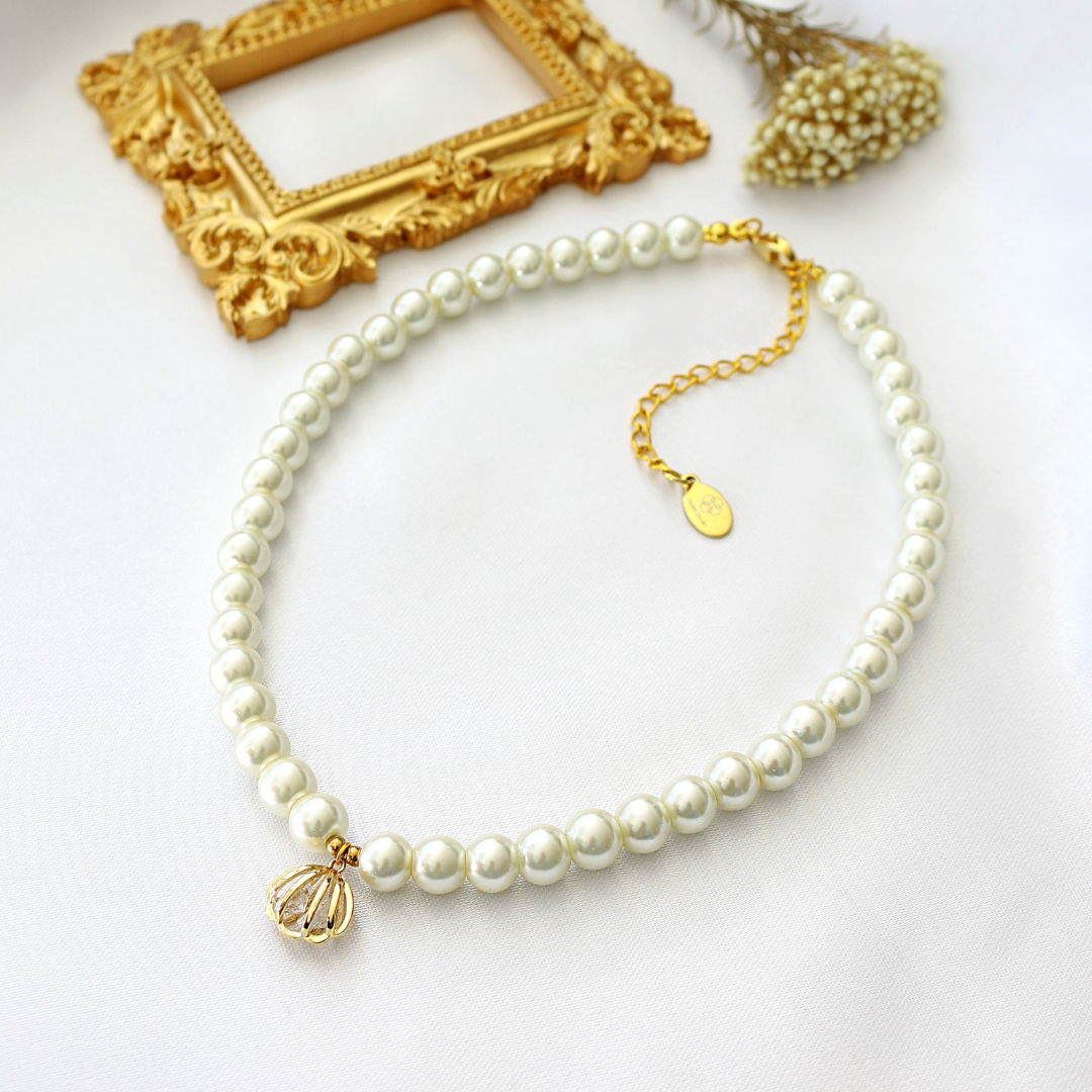 Choker con perle ceche in conchiglia 24K