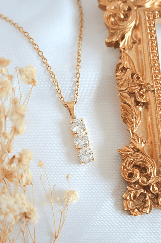 Collana con pendente in zirconia cubica da 24 carati