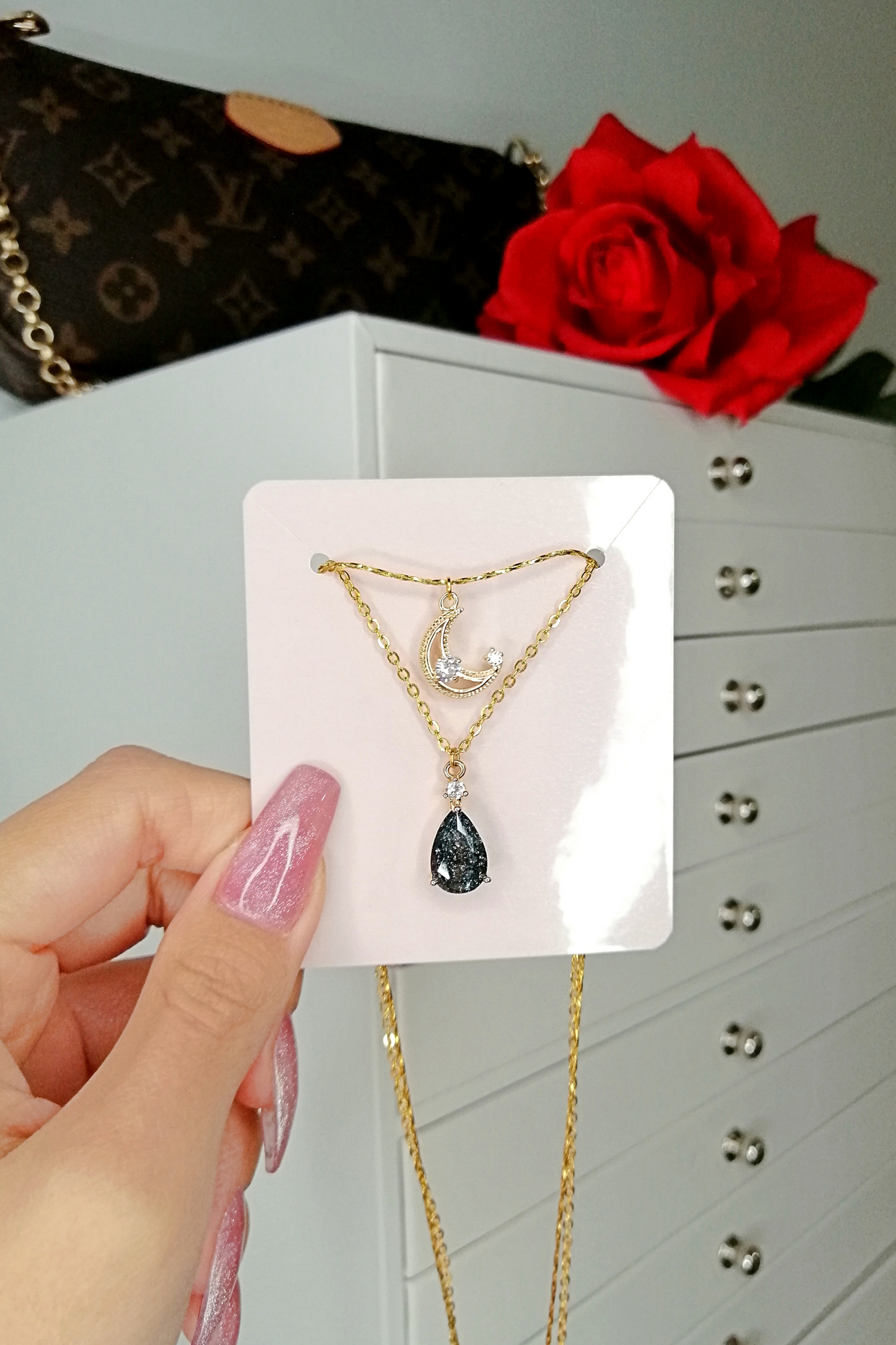Collana a strati con luna placcata in oro 18 carati
