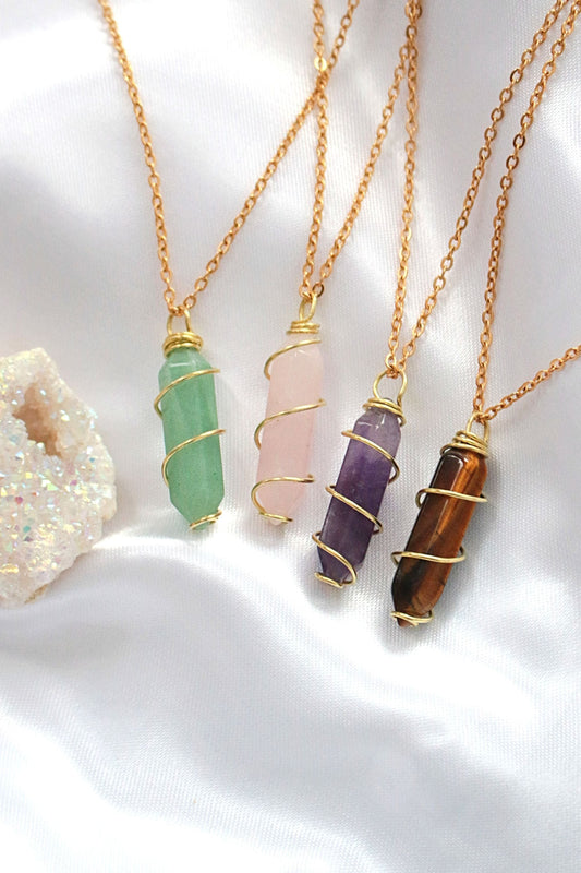 Collana con cristalli curativi naturali a doppia estremità in oro 18 carati, realizzata a mano