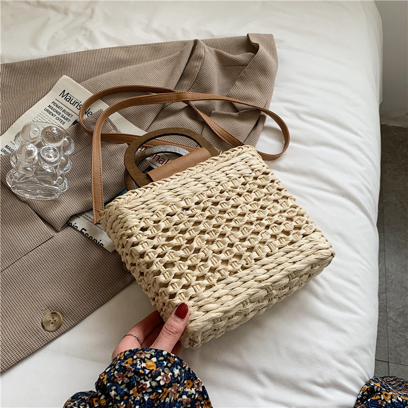 Nuova borsa a mano intrecciata casual alla moda