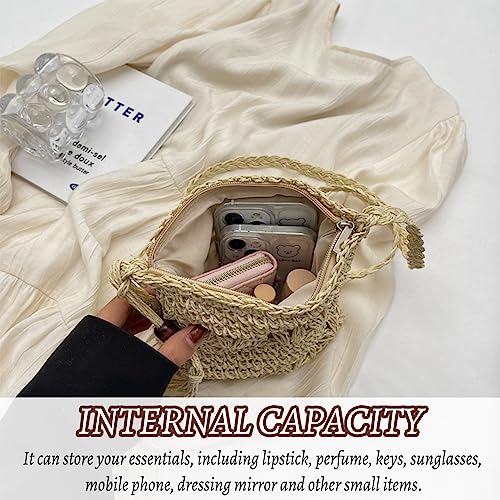 Women's Straw Bag with Tassel