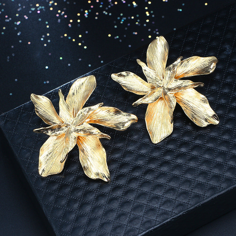 Big Flower Stud Petal Leaf Earring