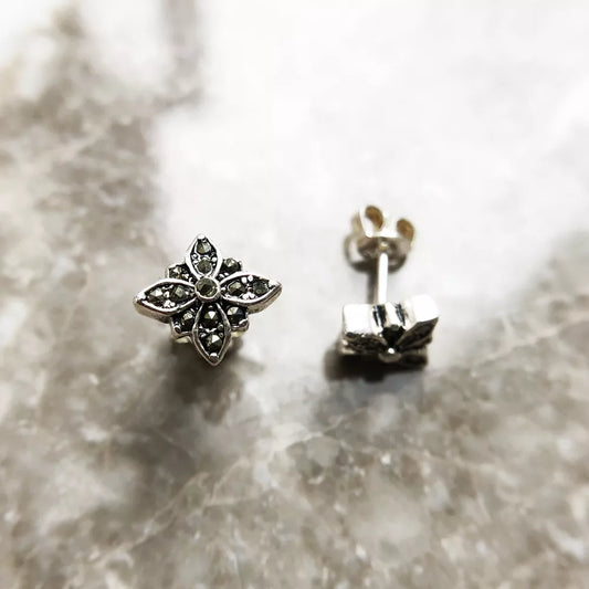 Ohrstecker Markasit Nero Star, europäischer Stil, glamouröser Modeschmuck, gutes Geschenk für Frauen aus 925er Sterlingsilber