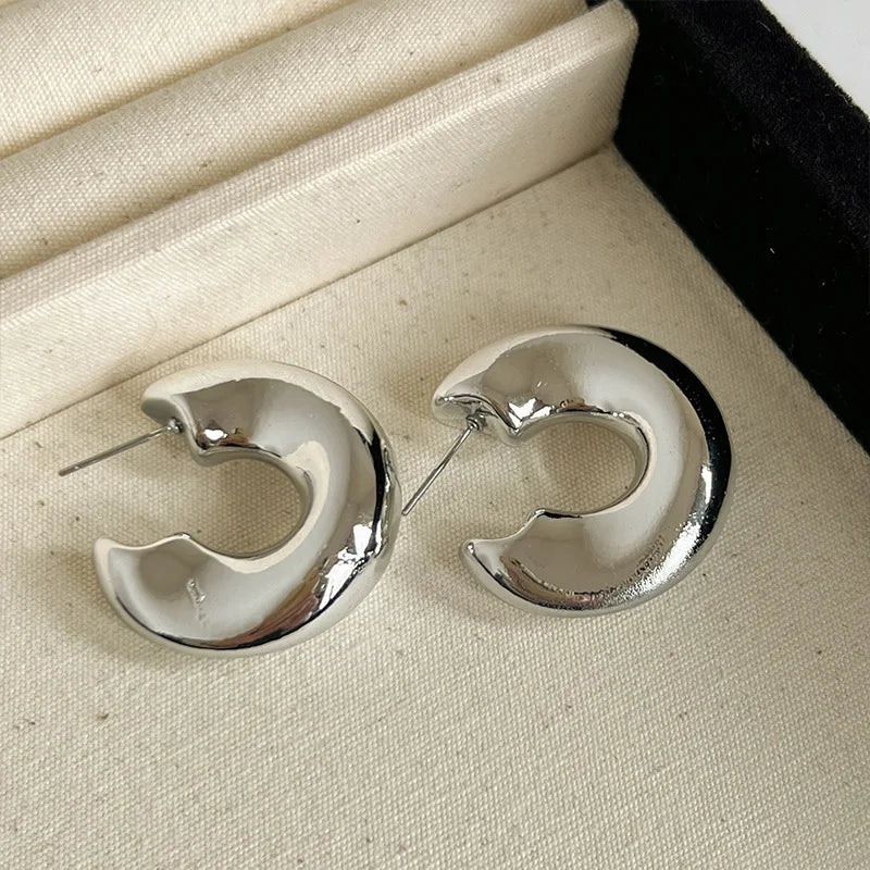 C-förmige unregelmäßige Ohrringe im europäischen und amerikanischen Stil, personalisierte Mode-Ohrstecker für Damen und Mädchen, Reise- und Hochzeitszubehör